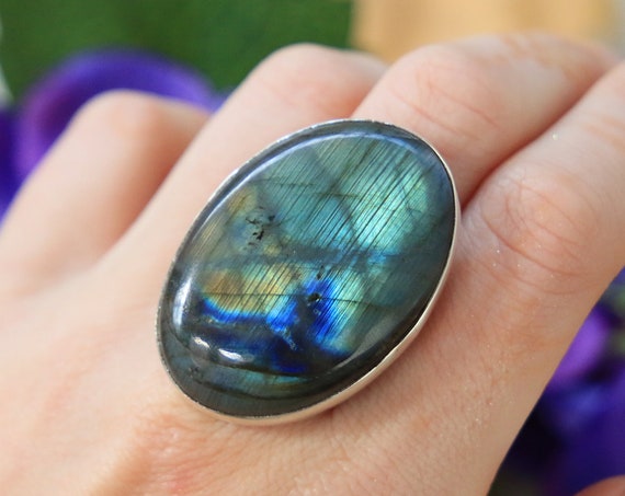 XL LABRADORITE RING - Sterling Silver statement ring - Healing Crystal - Gemstone - Rainbow - Iridescent - Glowing Ring - Chakra Jewellery