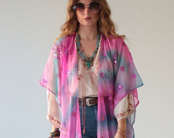 EMBELLISHED INDIAN KIMONO - Bright pink - Vintage - Up-cycled kaftan - Festival - Summer - Vacation - Holiday - Boho - Wedding - Eco fashion