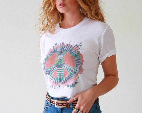 PEACE AND LOVE - Tie Dye Tee - Women's Top - Printed Tee - Yoga Top - Boho - Vintage Tee - Fitness Tee - Grunge - Retro top - 70's - Boho