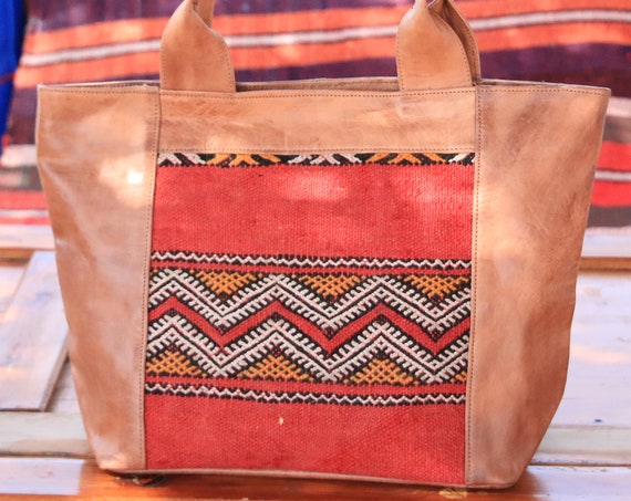 HANDMADE KILIM HANDBAG - Vintage Kilim Carpet Bag - Moroccan Purse - Up-cycle Bag - Recycled Leather - Shoulder Bag - Bohemian clutch bag