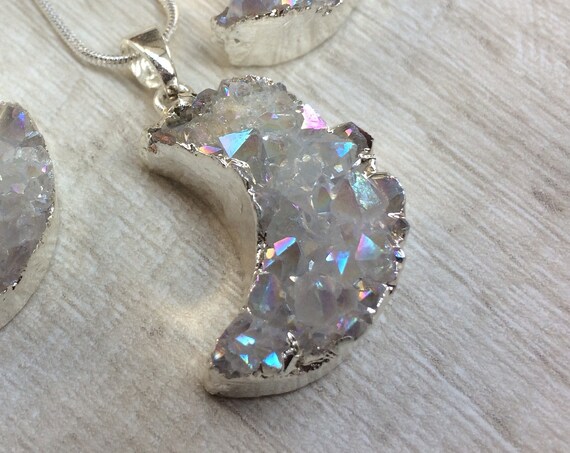 MOON DRUZY NECKLACE - Moon Jewellery - Star sign - Astrology - Horoscope - Crescent Moon - Raw crystal Necklace- Druze - Crystal Shop - Gift