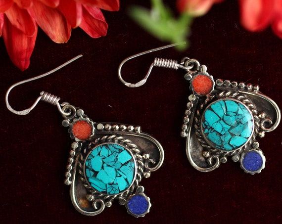 VINTAGE NEPALESE EARRINGS - Handmade Nepali earrings - Tibet - Coral & Turquoise Chip - Indian - Moroccan Mosaic - Ethnic Style Jewery