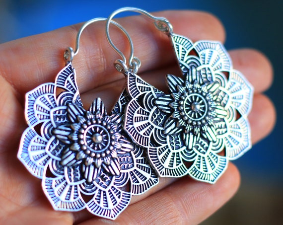 LOTUS FLOWER EARRINGS - Indian Style earrings - Ethnic jewelry - Tribal - Antique Silver - Sacred Geometry - Lotus - Flower of life - Hippie