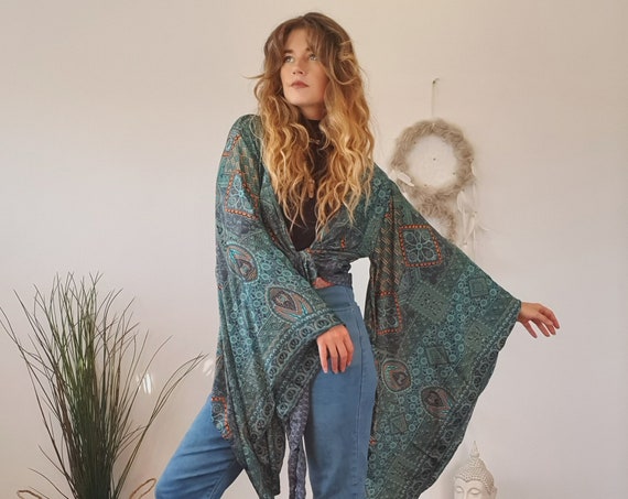 BELLA BELL CROP - Xl Bell sleeve Wrap - Batwing Kimono - Indian Silk Hippie Kaftan - 70's - Vintage Boho- 60's Style Fleetwood mac top