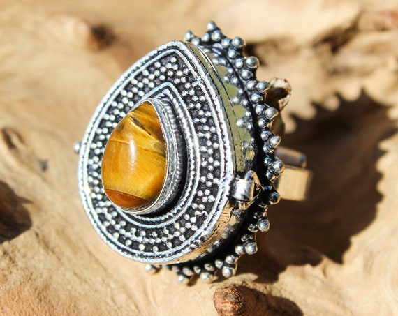 TIGERSEYE BOX RING - Pill Box - Silver plated - Crystal Ring - Stash box - Festival - Perfume Ring - Vintage locket - Gemstone - Fun gift