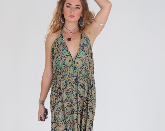 VINTAGE HAREM JUMPSUIT - Super Soft Silk Blend - Vintage 70's - 60's Paisley Sari - Hippie - Halterneck - Backless - loose Trouser - Beach
