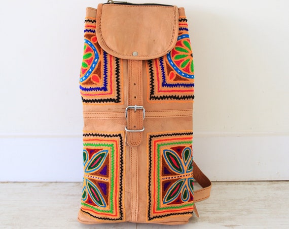 VINTAGE LEATHER BACKPACK - Embroidered ethnic bag - Hippie rucksack - Boho handmade festival bag - Aztec rucksack - Indian - Satchel Bag