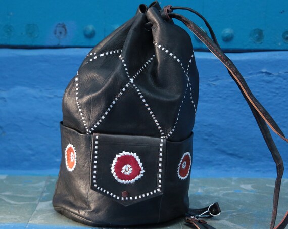 LEATHER VINTAGE BAG - Over shoulder bag - Duffle bag - Aztec - Bohemian - Tribal - Bucket Bag - Satchel - Bespoke - Autumn - 70's - 60's