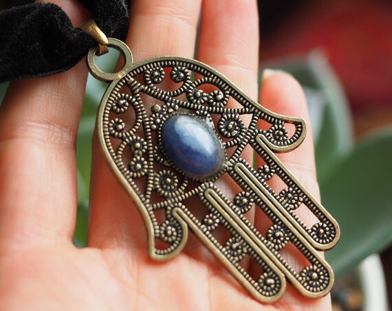 STATEMENT HAMSA CHOKER - Hand of Fathima - Xl Necklace - Lapis lazuli - Brass Pendant - Vintage Style - Peace Symbol - Chakra necklace Gift