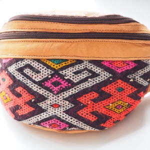 CROSS BODY BAG - Vintage Kilim Geldbörse - Boho Hippie - Bauchtasche - Azteken Teppich Gürteltasche - Marokkanisches Leder - Rucksack - Herren Geldbörse - Retro