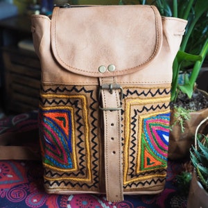 MINI MOCHILA INDIA - Mochila de cuero vintage - Bolso escolar bohemio - Psicodélico - Cartera de cuero retro - Viajes - Regalo hippie de Navidad