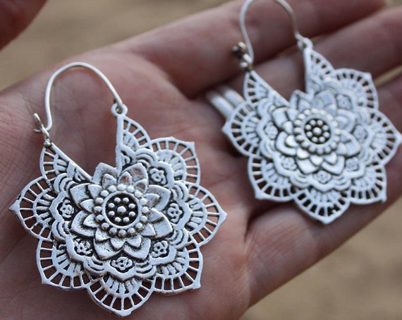 LOTUS FLOWER EARRINGS - Indian Style earrings - Ethnic jewelry - Tribal - Antique Silver - Sacred Geometry - Lotus - Flower of life - Hippie