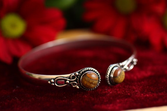 TIGERS EYE CUFF - Silver plated Bracelet - Healing Crystal - Chakra - Boho - Vintage Style jewellery - Stocking Filler - Gemstone Bangle