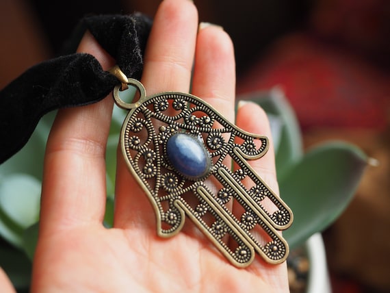 STATEMENT HAMSA CHOKER - Sale - Hand of Fathima - Xl Lapis lazuli - Brass Pendant - Vintage Style - Peace Symbol - Chakra necklace Gift