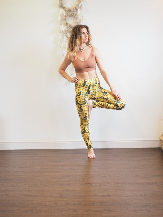 FLOWER SUN LEGGINGS - Curvy Girl - Sports & Fitness - Daisy leggings - Pilates Clothing - Jeggings - Joggers - Yoga - Active - Run - Lounge