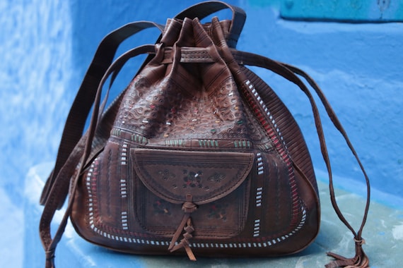 LEATHER BUCKET BAG - Vintage Shoulder bag - Hand tooled bag - Satchel - Bespoke - Autumn - 70's - 60's - Fall - Bohemian - Hippie - Stamp