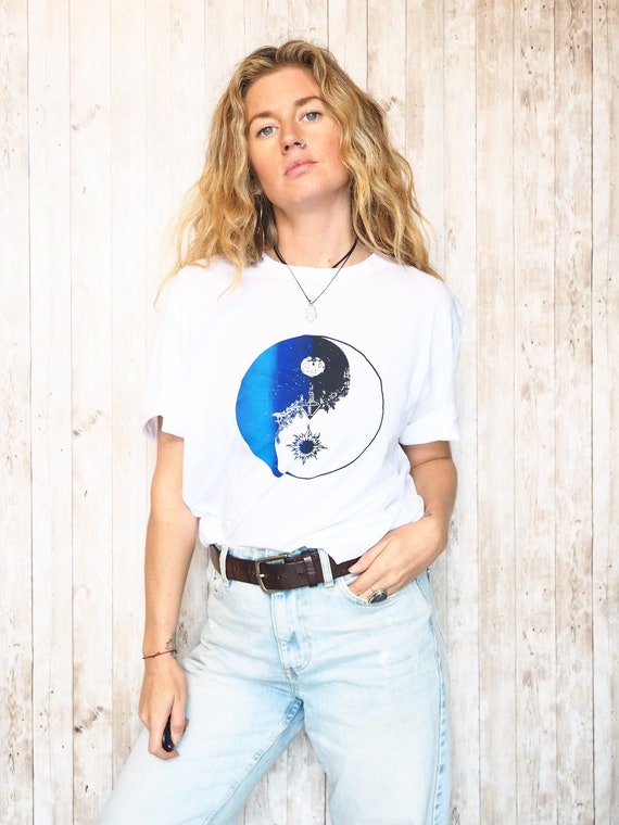 YIN YANG TSHIRT - Organic Cotton - Screen print top - Limited Edition - Vegan Approved - Non Binary - Unisex - Active wear - Student Gift