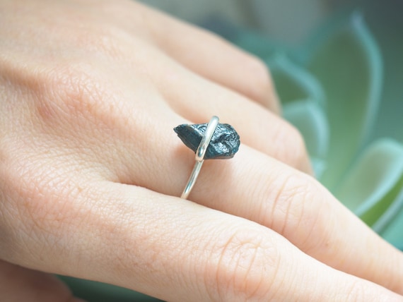 DARK GREEN TOURMALINE - Deep Green Sterling silver Ring - 925 - Unpolished - Rustic Gemstone - Organic Crystal - Alternative engagement ring
