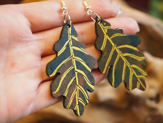 GREEN LEAF EARRINGS - autumn - Flower Power - Daisy - Hope Symbol - Hand painted - Reclaimed wood earrings - Laser cut - Eco Gift