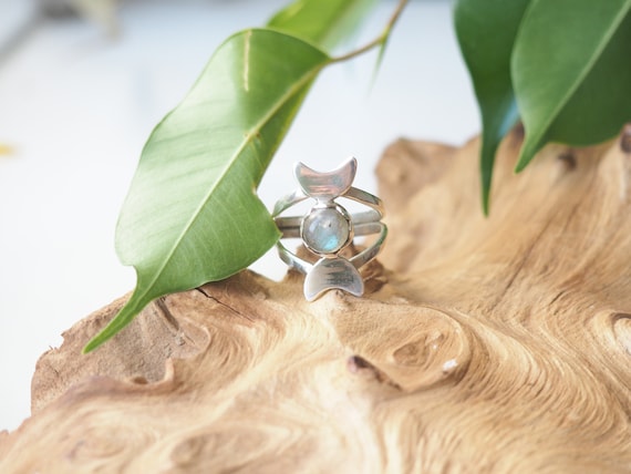 MOON GODDESS RING - Sterling Silver - Labradorite Moon Jewellery - Gemstone Ring - Crystal Moon - Adjustable Ring - Gift - Magic - Christmas