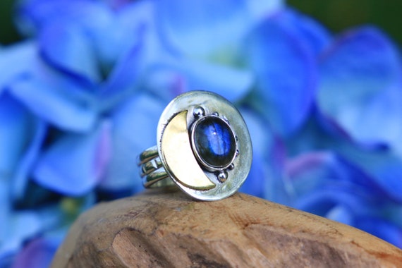 LABRADORITE MOON RING - Unique Sterling Silver Ring - Magic Moon Ring - Brass Moon - Moon jewellery - Healing Crystal Chakra Ring - Galaxy