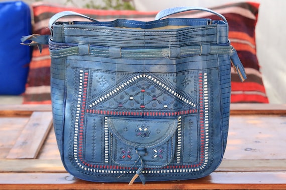 RARE BLUE HANDBAG - Vintage Shoulder bag - Vintage Leather Purse - 70's 60's Folk - Boho Handbag - Tooled Bucket Bag - Festival Fashion
