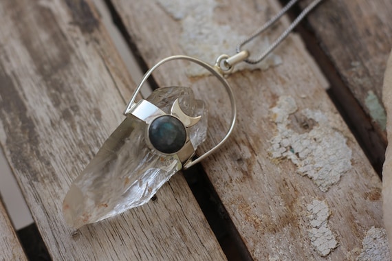 ORGANIC QUARTZ NECKLACE - Labradorite Moon Necklace - Raw Quartz - Moon Jewellery - Gemstone - Powerful - Sterling silver - Chakra - Reiki
