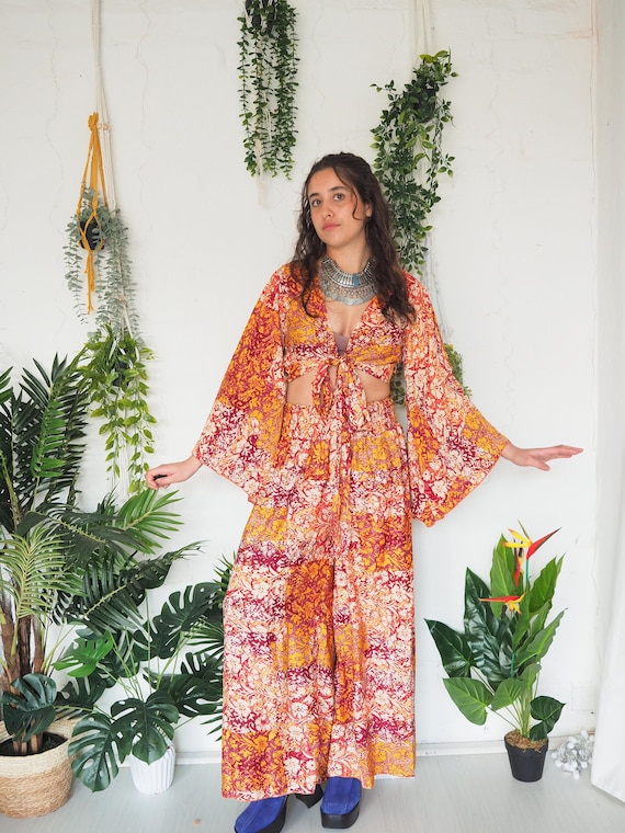 BOHEMIAN FESTIVAL 2 PIECE - Silk Trousers & Crop Top – Upcycled Sari Clothing – Witchy Summer Look - Recycled Eco Fashion - Vintage Inspo