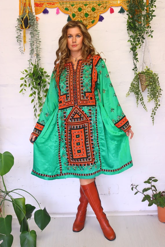 GREEN BALOCHI DRESS - Vintage Afghan Dress - Authentic Tribal Wear - Woodstock - Hippie - Embroidered Dress - Folk Festival - Glastonbury