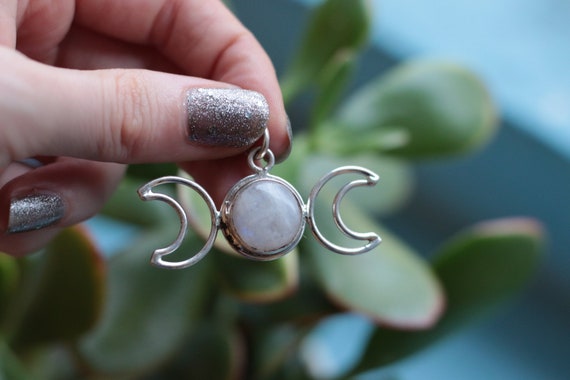 TRIPLE MOON GODDESS - Moonstone Necklace - Moon Jewellery - Birthstone - Gemstone - Horoscope - Crescent Moon - Healing Crystal - Bespoke