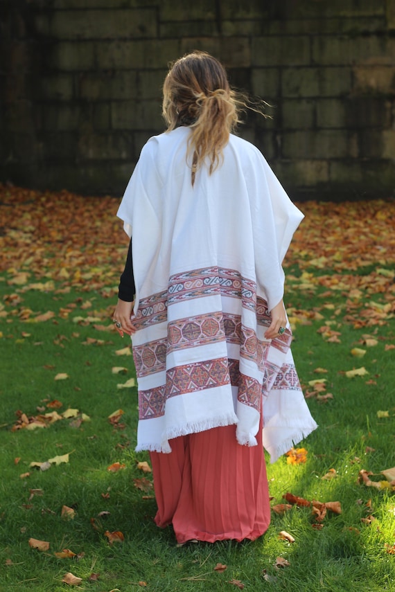 RUBY SPARROW CAPE - Autumn / Fall Kimono - Winter Scarf - Blanket - Blanket scarf - Unisex - Shawl - Aztec - Oversized Cotton Scarf