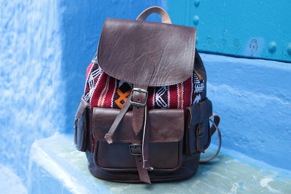XL LEATHER BACKPACK - Large Vintage Rucksack - 60's / 70's Tribal Bag - Vintage Carpet - Student bag - Travel bag - Carpet Bag - Retro