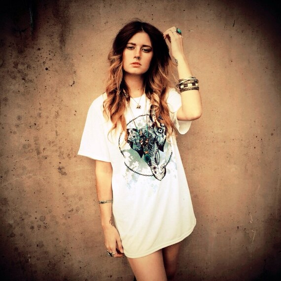 ELEPHANT T-SHIRT - Tie Dye Top - Vintage Style Tee - Yoga Tee - Festival Wear - Original Artwork - Ruby Sparrow Active Wear - Fitness Top