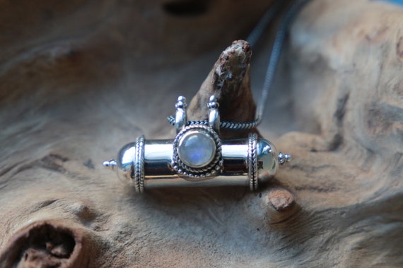 MOONSTONE MANTRA NECKLACE - Sterling Silver - Keepsake - Mantra Box - Buddhist Prayer Locket - Healing Crystal - Gemstone - Ashes necklace