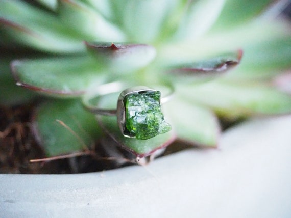 GREEN TOURMALINE RING - 925 Sterling silver - Rustic Gemstone - Organic - Natural Crystal - Stacking Ring - Minimalist Stack Ring - Simple