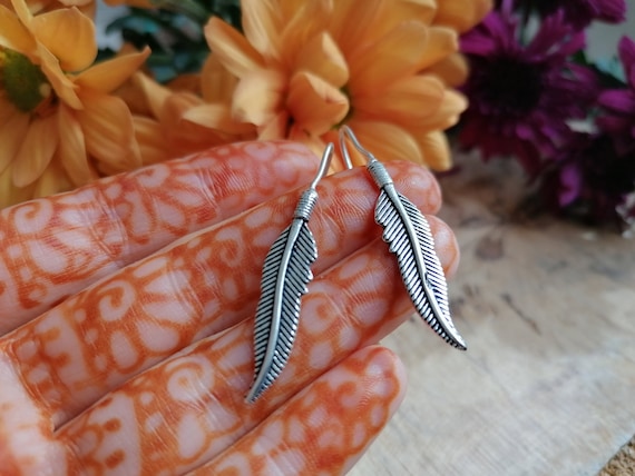 BOHO FEATHER EARRINGS - Silver plated Feather - Navajo - Feathers - Unisex earrings - Native American Style - Eagle - Free Spirit Jewellery