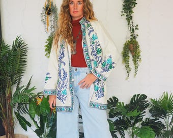 EMBROIDERED KASHMIRI TOP - 60's Vintage Jacket - 70's Sgt Pepper Beatles Coat - White Mini Tunic Dress - Winter - Summer