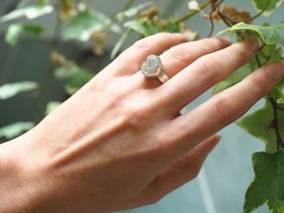 ALTERNATIVE ENGAGEMENT RING - Raw Crystal Ring - Boho wedding - Natural Quartz - 925 Sterling Silver - Bohemian - Gothic - Adjustable Ring