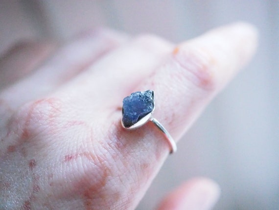 RAW TANZANITE RING - Gemstone Chip - Sterling silver  - 925 Unpolished Crystal - Organic Natural Crystal - Bohemian Rustic Healing Crystal