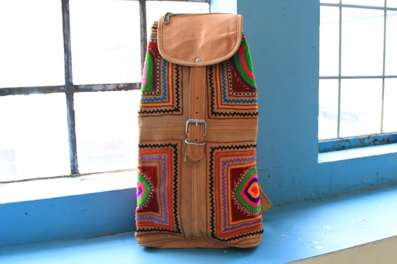 VINTAGE INDIAN BACKPACK - Embroidered Leather bag - Hippie Ethnic rucksack - Boho handmade bag - Festival - Aztec rucksack - 60's 70's Style