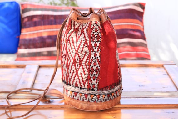 VINTAGE KILIM BAG - Large Hippie Bag - Festival Duffle Bucket Bag - Aztec Bag - Vintage Leather Shoulder bag - Unique Carpet bag - Navajo