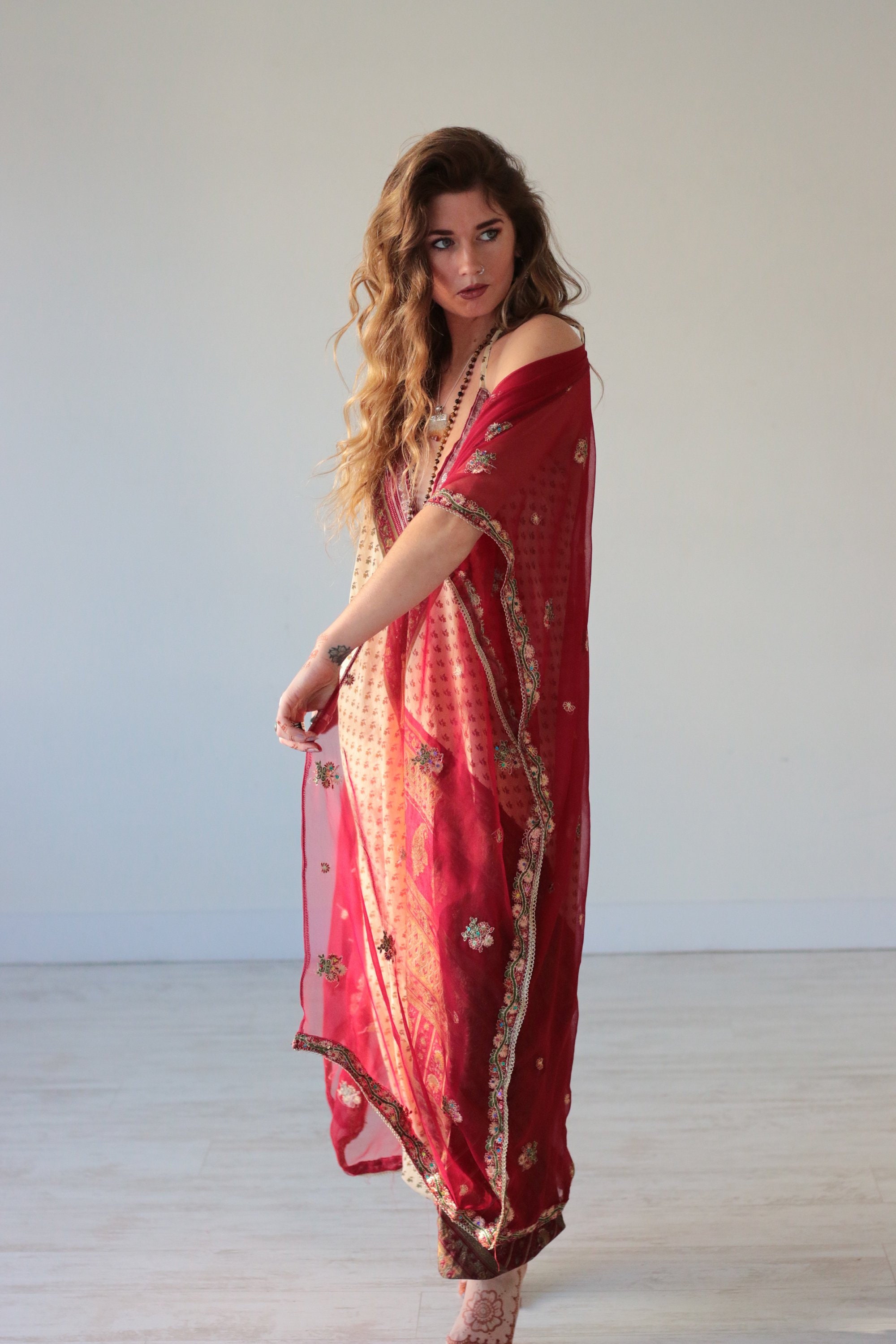 sari kaftan