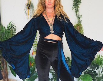 PRACTICAL MAGIC TOP - Blue Velvet Bell sleeve - Winter - Vintage - Stevie Nicks - 60's 70's - Halloween - Witch costume - Tie top - Abba