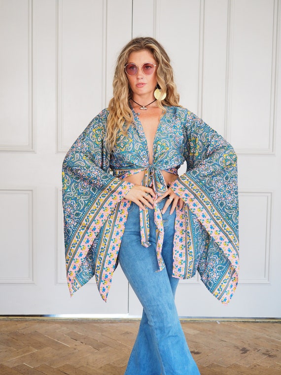 BOHEMIAN HIPPIE TOP - Xl Bell sleeve Tie Top - Fleetwood mac - Stevie Nicks - Summer Crop Hippie Top - Frill Sleeve - Batwing - Vintage silk