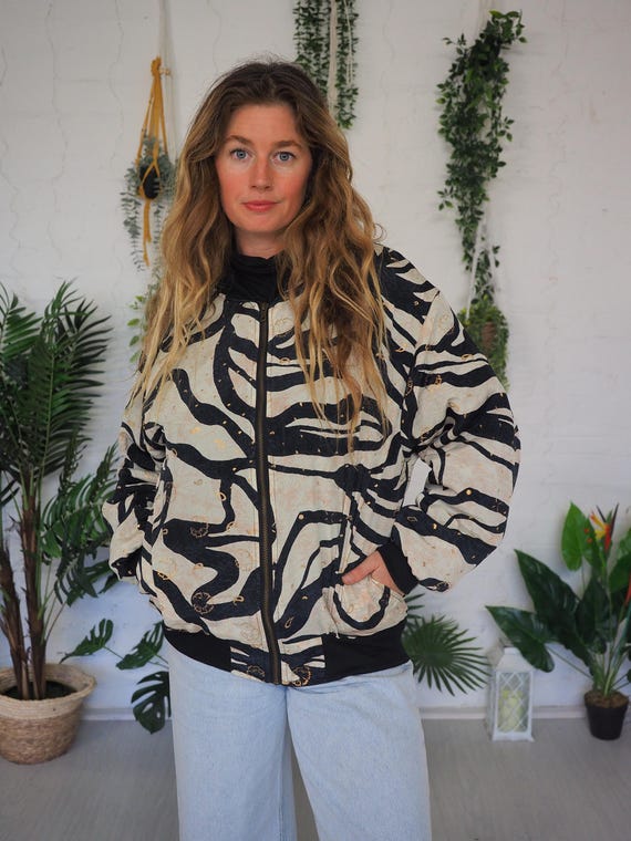 SILK BOMBER HOODIE - Paisley - Thermal Fleece - Recycled fabric - Unisex Clothing - Vintage winter Jacket - Thick Cotton - Non Binary - Xmas