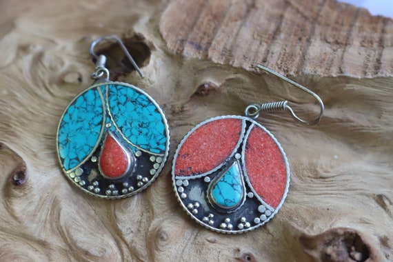 NEPALI MISMATCH EARRINGS - Navajo - Tribal - Nepalese - Tibetan - Turquoise - Coral - Bohemian festival jewellery - Afghan Vintage Jewelry