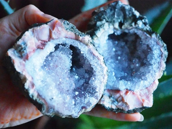 AMETHYST CRYSTAL CAVE - Large Geode - Reiki - Crystal Grid - Best friend Gift - Holistic Health - Crystal candle holder - Spiritual - Altar