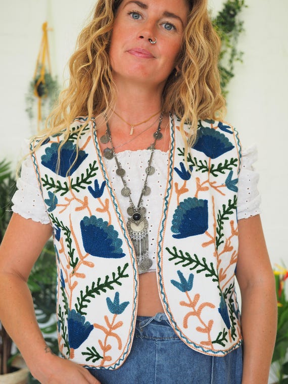 VINTAGE EMBROIDERED WAISTCOAT - Festival Gilet - Cotton Vest - Summer - Bohemian Indian Embroidery - Zara Style - Beach wear -