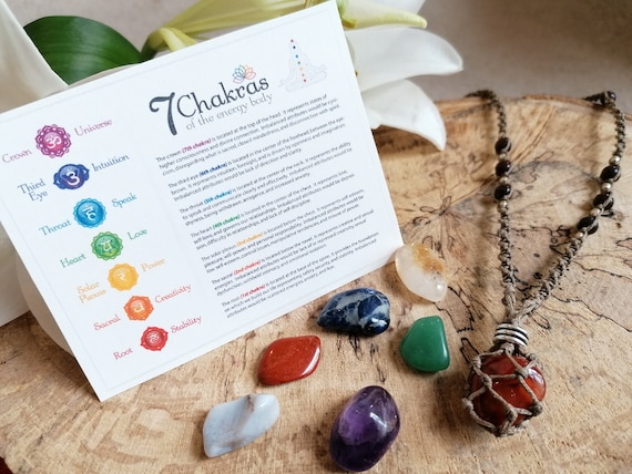 7 CHAKRA SET - Unisex Macrame Necklace - Interchangeable crystal necklace - 7 Necklaces in 1 - Rainbow Crystals - Healing - Reiki - Anxiety