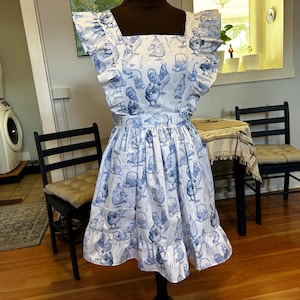 Size &#39;D&#39; fits 37-44&quot; waist Ruffled Bib Apron Pinafore Chickens Hens calico print 100% cotton plus size handcrafted